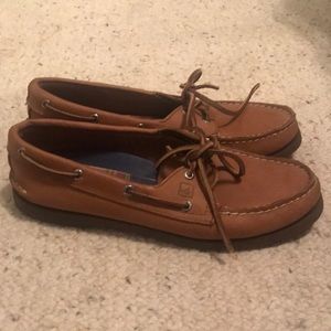 Sperry topsiders